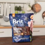 Корм сухий Brit Premium Dog Adult M для дорослих собак середніх порід вагою 10-25 кг з куркою 1 кг - Зображення 5