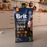 Корм сухий Brit Premium Dog Adult M для дорослих собак середніх порід вагою 10-25 кг з куркою 8 кг - Зображення 6