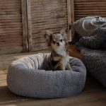 Лежак Pet Fashion Soft для собак і котів сірий 48х48х17 см - Зображення 2