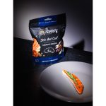 Хрусткі ласощі Savory Skin and Coat with Salmon and Marigolds для собак усіх порід для здоров’я шкіри та шерсті з лососем та чорнобривцями 200 г - Зображення 5