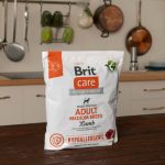 Корм сухий Brit Care Dog Hypoallergenic Adult Medium Breed для собак середніх порід гіпоалергенний з ягням 1 кг - Зображення 6