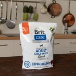 Корм сухий Brit Care Dog Hypoallergenic Adult Large Breed для дорослих собак великих порід гіпоалергенний з ягням 1 кг - Зображення 6